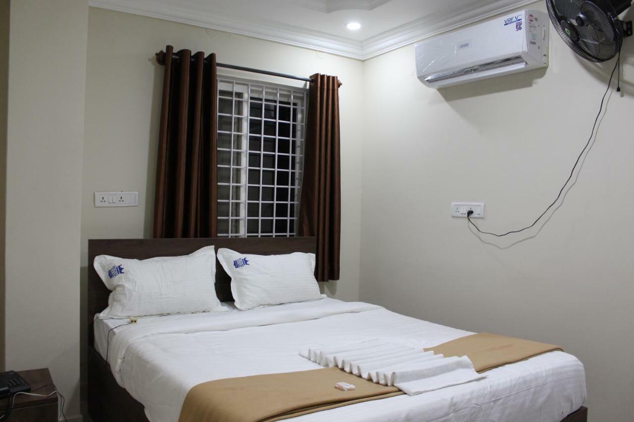 Royal Star Hotels Bangalore Eksteriør bilde