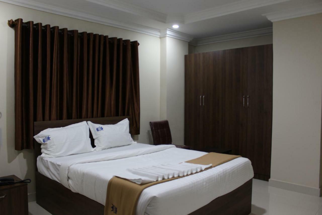 Royal Star Hotels Bangalore Eksteriør bilde