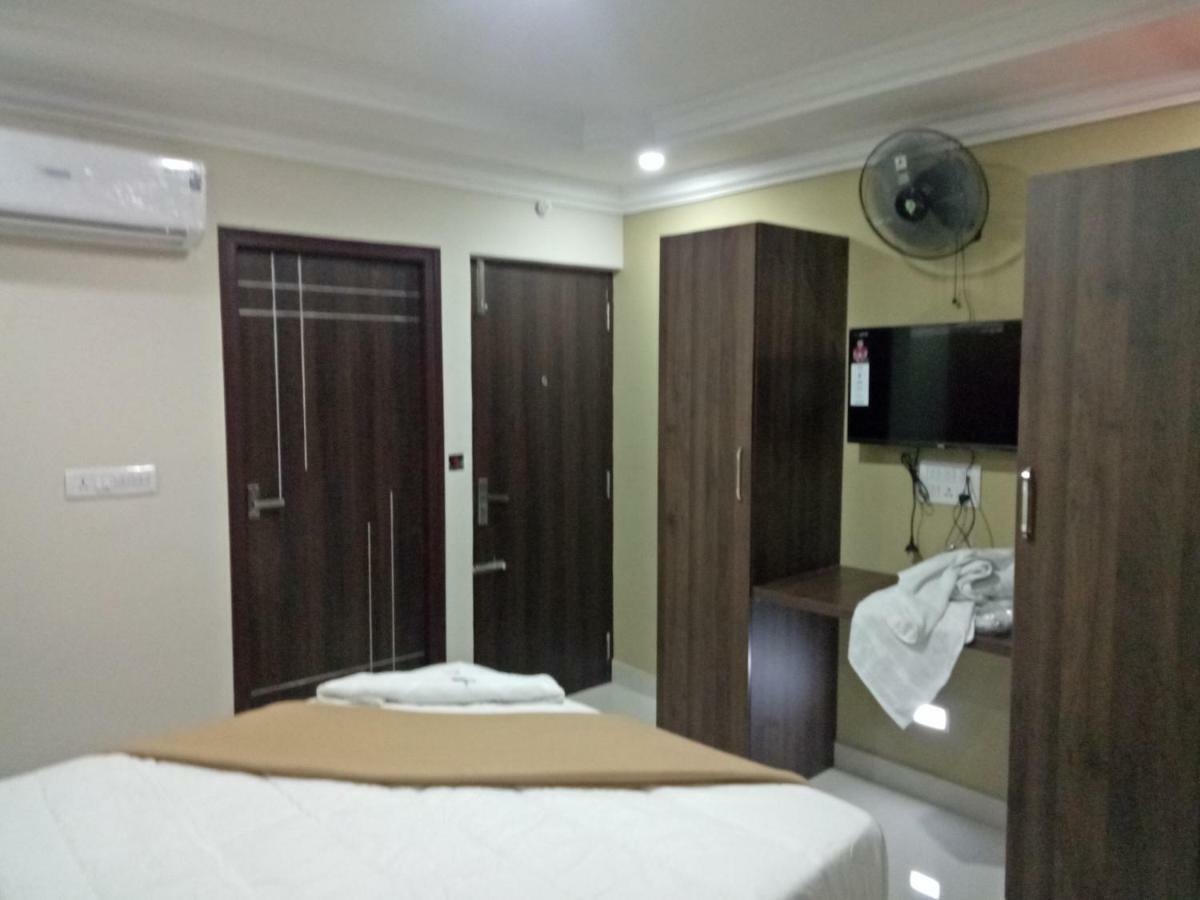 Royal Star Hotels Bangalore Eksteriør bilde