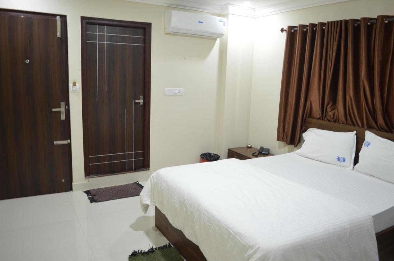 Royal Star Hotels Bangalore Eksteriør bilde