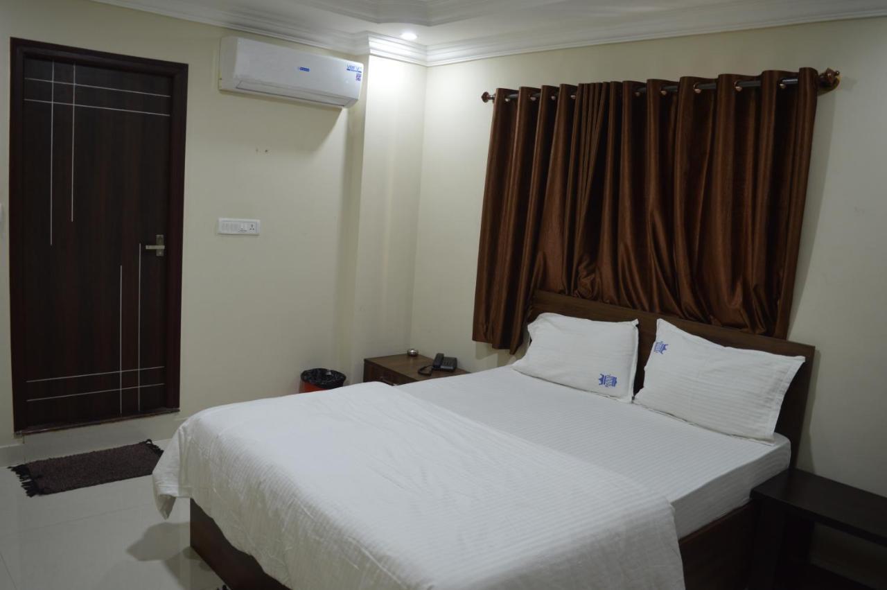 Royal Star Hotels Bangalore Eksteriør bilde