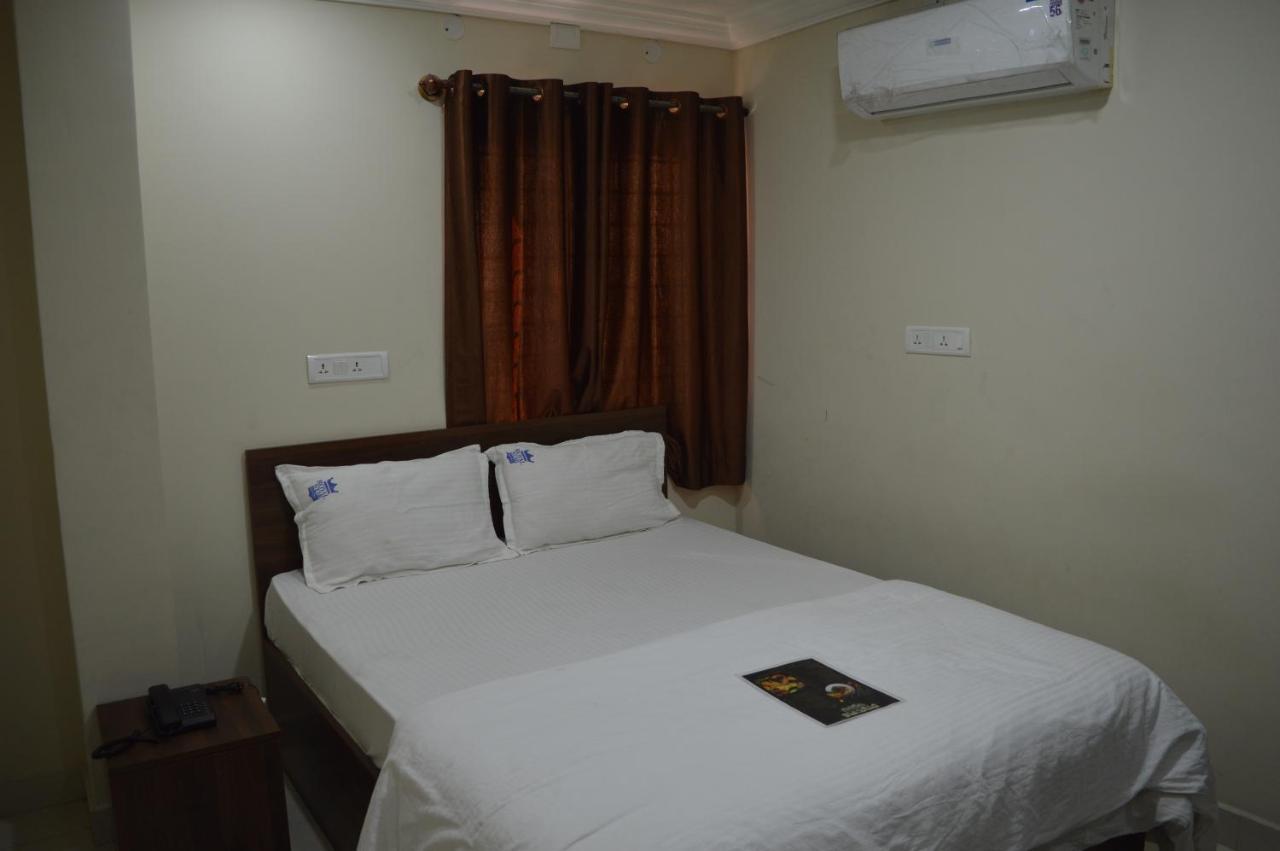 Royal Star Hotels Bangalore Eksteriør bilde