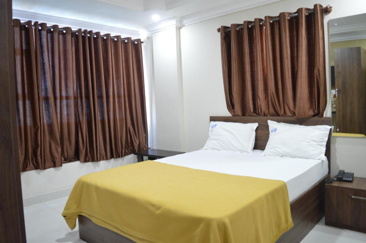 Royal Star Hotels Bangalore Eksteriør bilde